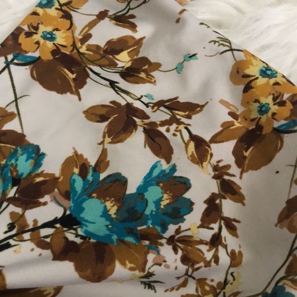 Vitamin A front tie swim top - Picture 5 of 7